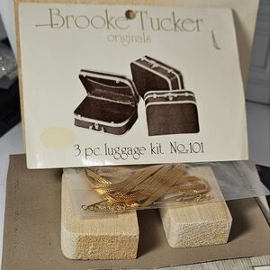 Brooke Tucker Originals Kit 101 Luggage